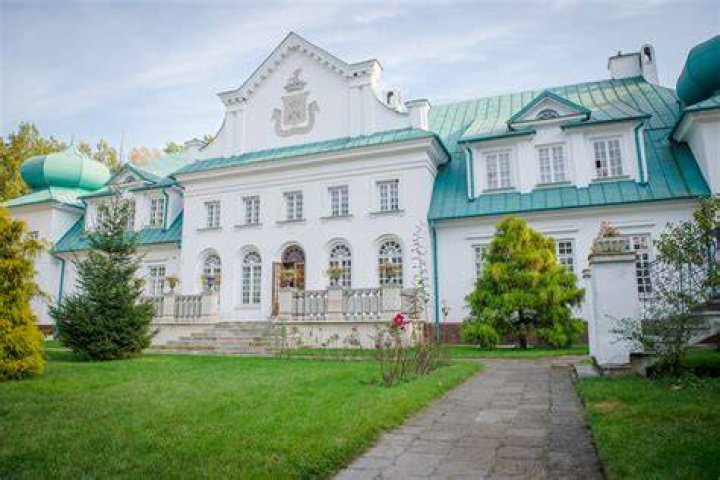 Adampol Polskie Zabytki Katalog zamk&oacute;w, pałac&oacute;w i dwor&oacute;w w Polsce