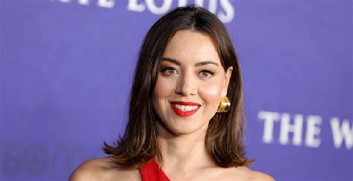 Aubrey Plaza's Insecure About Her Latina Heritage, & That's Important