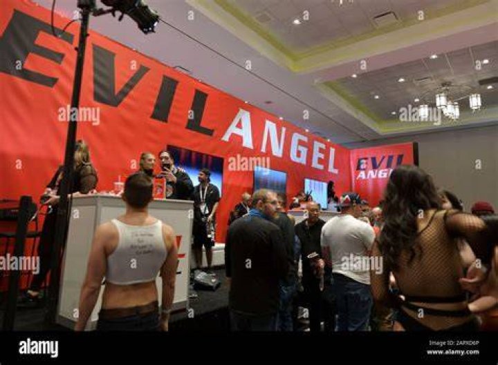 AVN Adult Entertainment Expo 2020 Day 2 (Page 21 of 36) FOB Productions