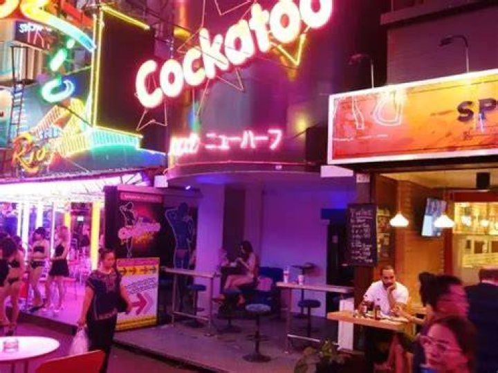 Cockatoo Ladyboy Gogo Bar Soi Cowboy, Bangkok