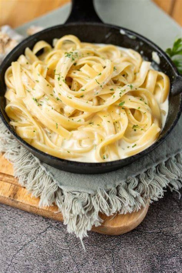 Delight Your Taste Buds With Gordon Ramsay's Fettuccine Alfredo