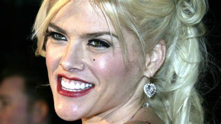 Did Anna Nicole Smith Inherit Her Husband's Fortune After His Death?
