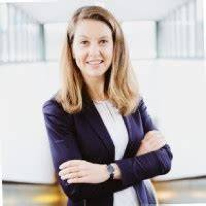 Dr. EvaMaria Kowollik LinkedIn