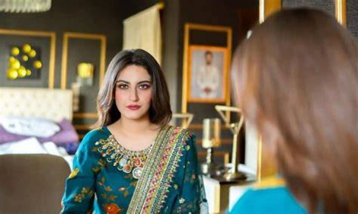 HIBA QADIR SURPRISED HER FANS WITH HER MAYOUN PICS.