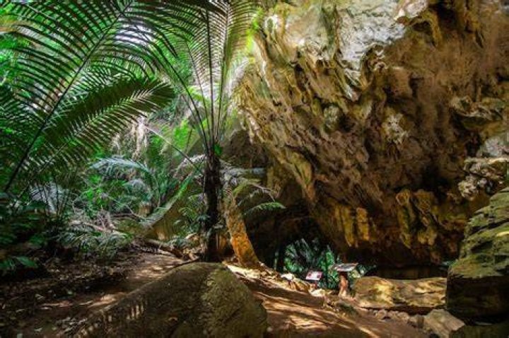 Hup Pa Tat Cave The Famous Tourist Attraction Of Uthai Thani Province