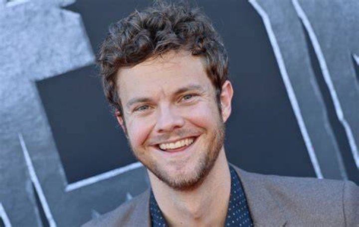 Jack Quaid Says His Famous Parents Don't Give Him Acting Advice
