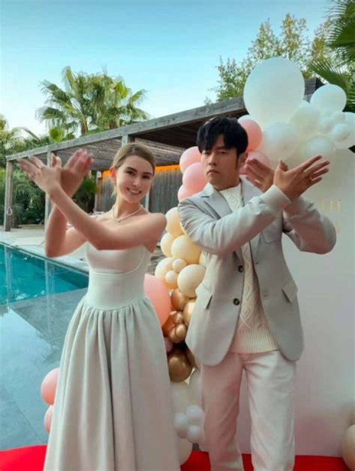 Jay Chou marries Hannah Quinlivan in Yorkshire, England