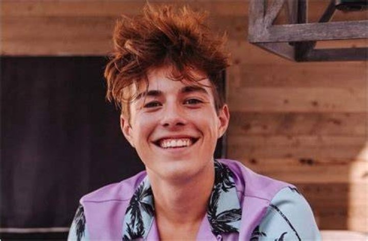 Jeremy Hutchins&rsquo; bio age, height, birthday, girlfriend, net worth