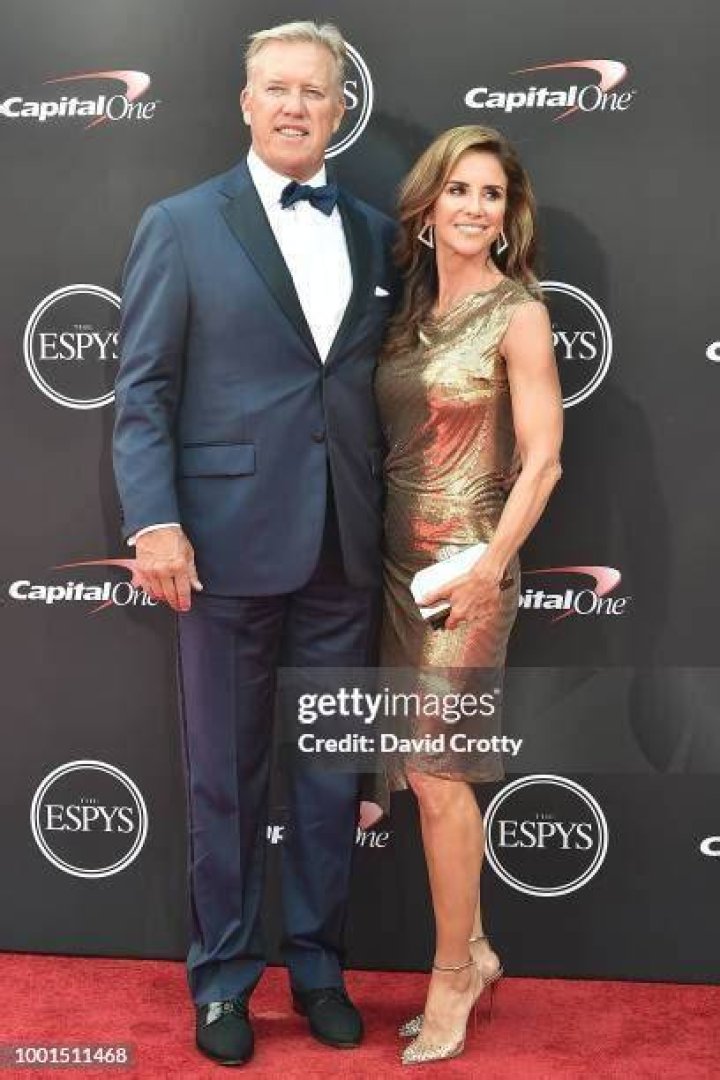 John Elway and Paige Green Wedding 2009 Celebrity weddings, Famous couples, Celebrity couples