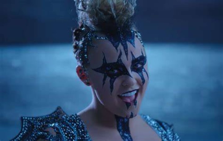 JoJo Siwa Exclaim!