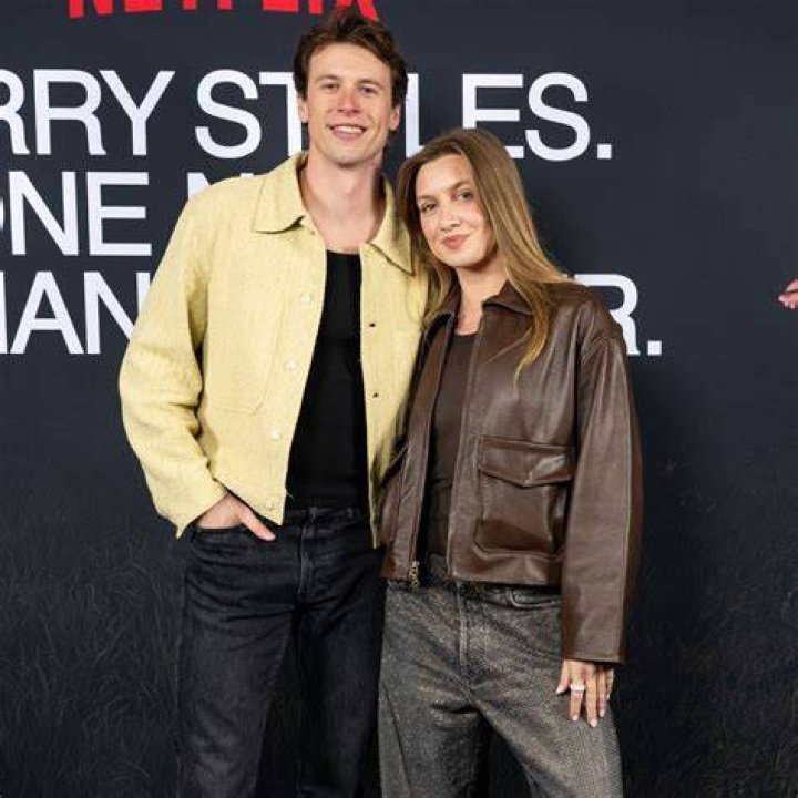 Josh &ldquo;Bru&rdquo; Brubaker and Anna Sitar attend amfAR Gala Los Angeles 2022