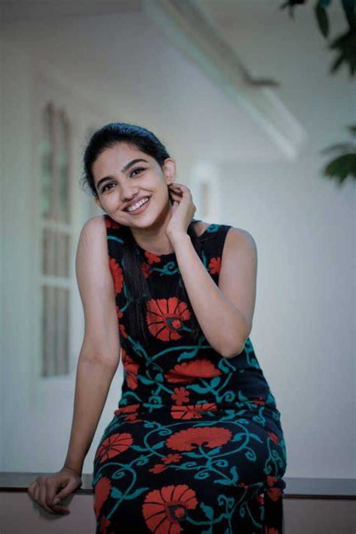 mamitha baiju photos (3) MixIndia