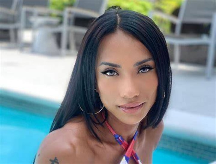 Maureen Blanquisco in Bathing Suit Wins Bikini Olympia &mdash; Celebwell