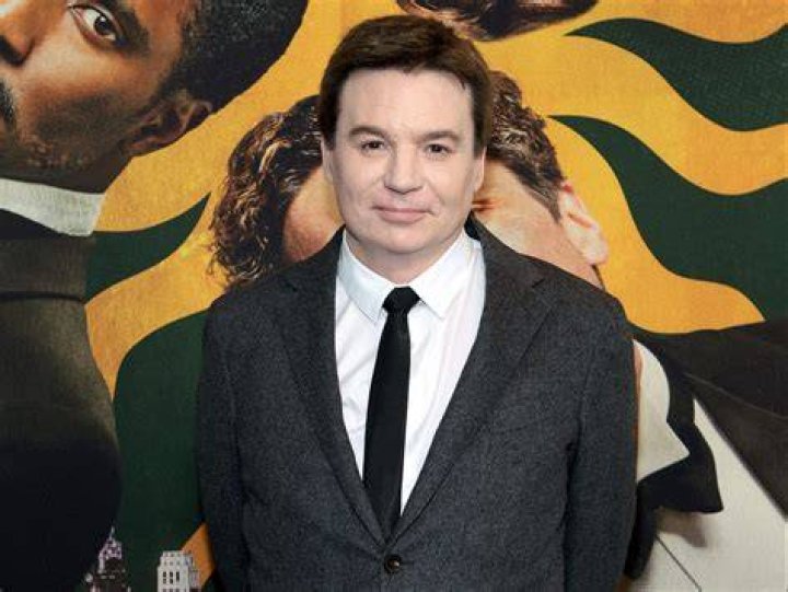 Mike Myers helps save America in starstudded 'Amsterdam' TrendRadars