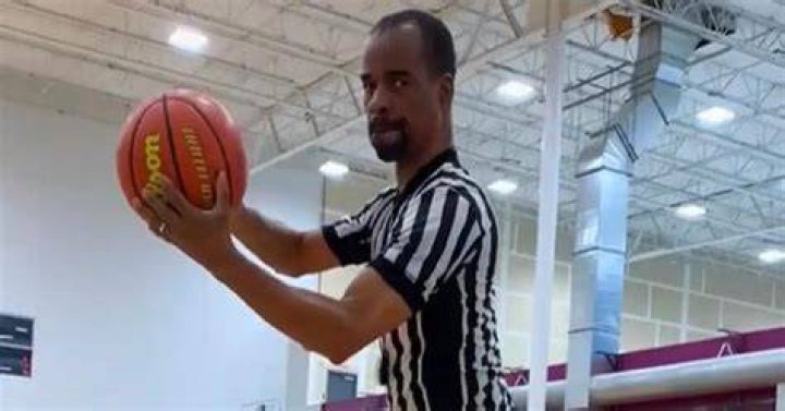 Omar the Basketball Referee Catching Ball Know Your Meme