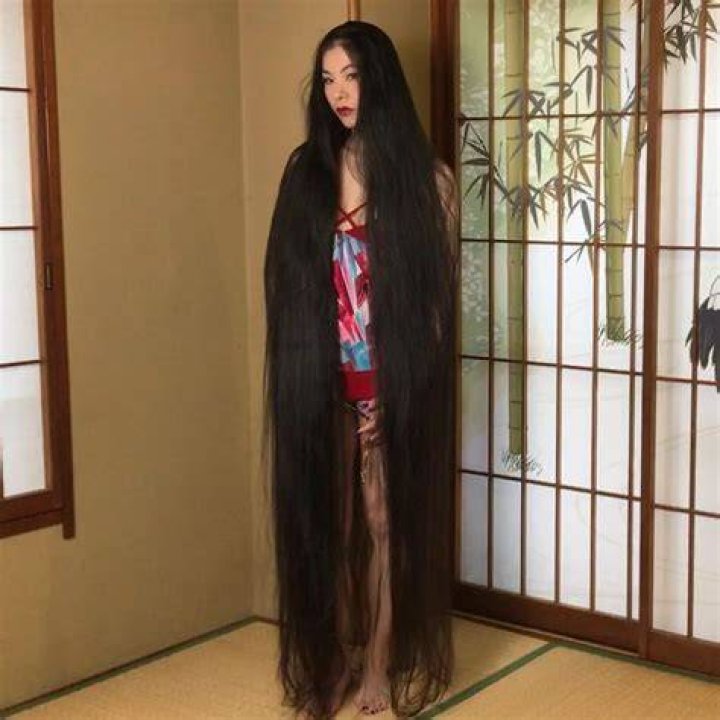 Rin Kambe, the Japanese Rapunzel... Can you figure out her age? BlogNews