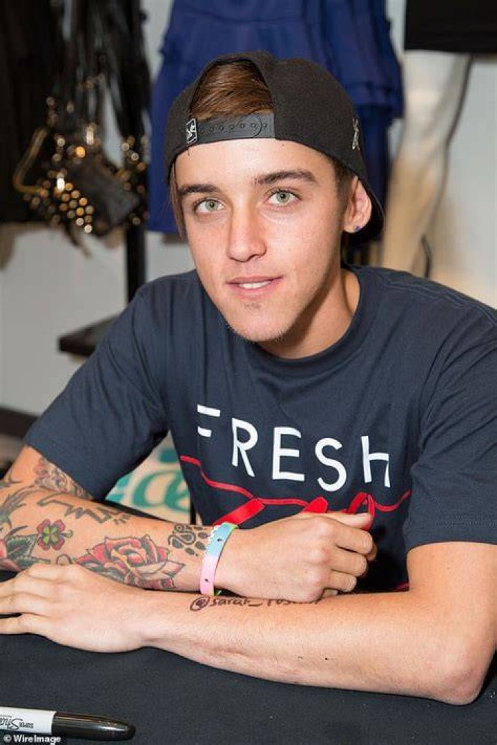 The Janoskians star Beau Brooks reveals weight loss Internewscast Journal