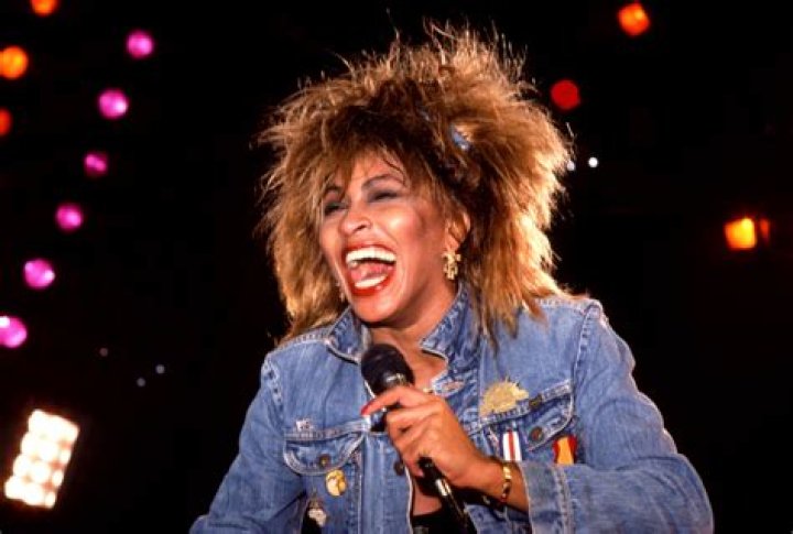 Tina Turner's Last Concert May 5, 2009 Sheffield, England NSF News