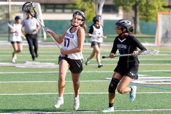 Tottenville lacrosse's Nicole Barbella signs with Court