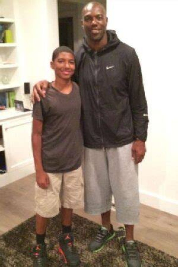 Who Are Terique And Atlin Owens? Terrell Owens Son Age Gap