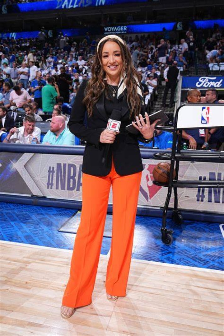 Women In Broadcasting Cassidy Hubbarth